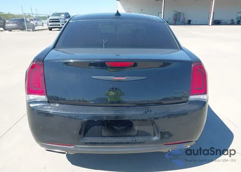 2022 Chrysler 300 S из США, поврежденный, VIN 2C3CCABG7NH228895